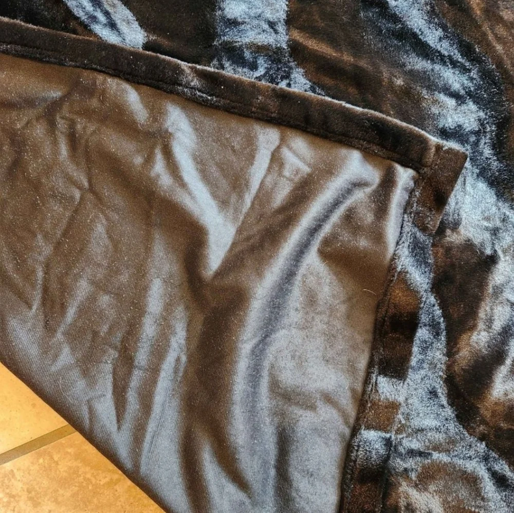 Velvety Curtain.  Heavy, Thick, room darken.